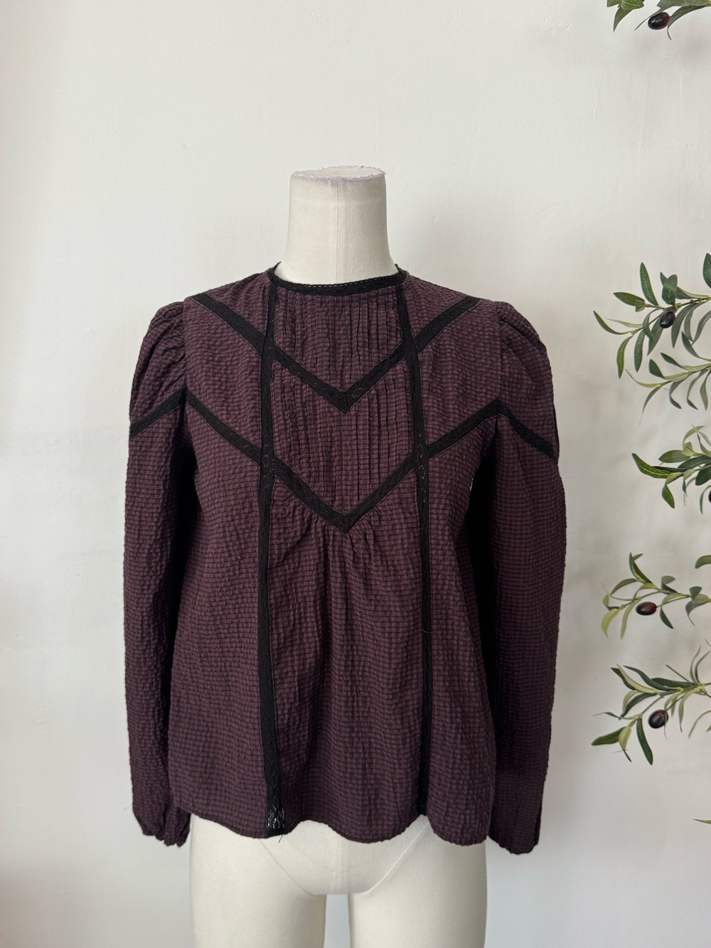Chelsea & Violet Puff Sleeve Blouse XS purple Black Lace Trim Textured Top